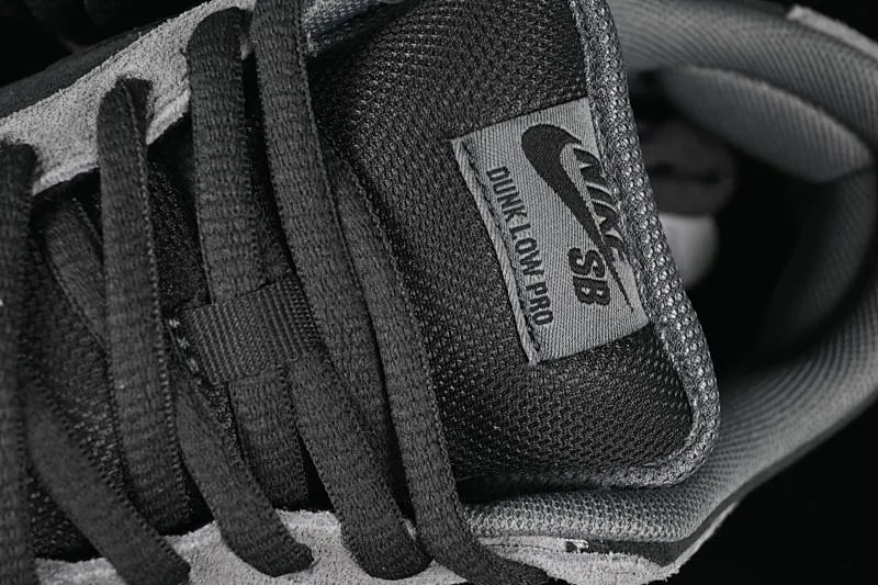 All categories Nk SB Dunk series Nk SB Dunk Low low-top sneakers Nike SB Dunk Low black gray low-top casual sneakers HF3063-001